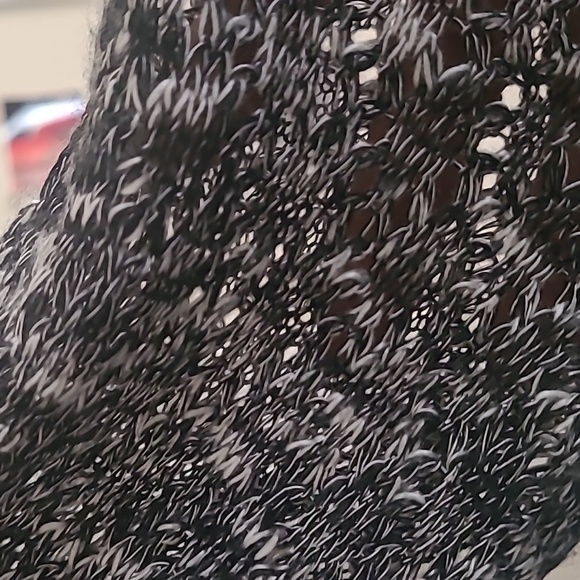 TWO-one-Two-New York sweater - Picture 3 of 7